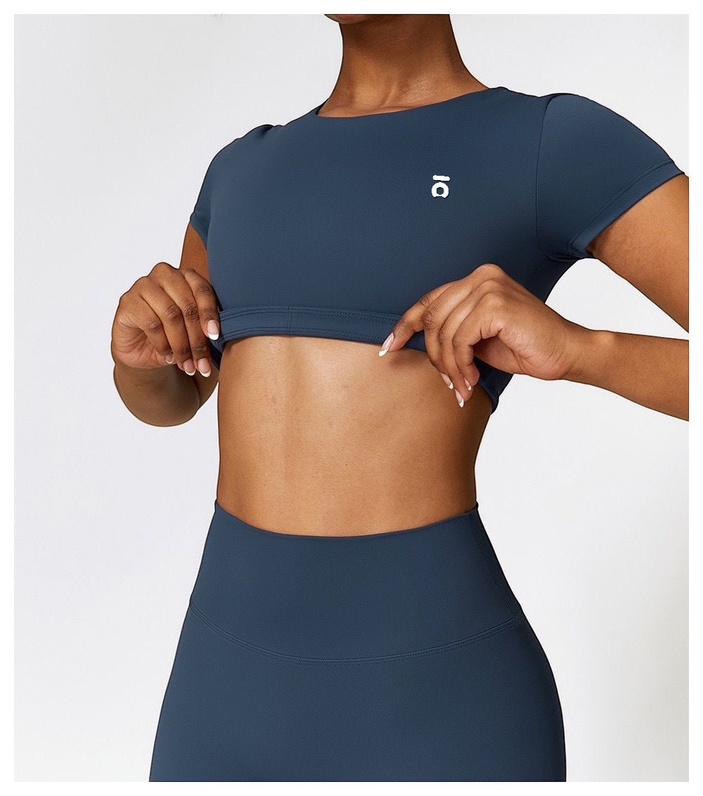 Conjunto Ōlli Active  - Blue Navy (Top & Short)