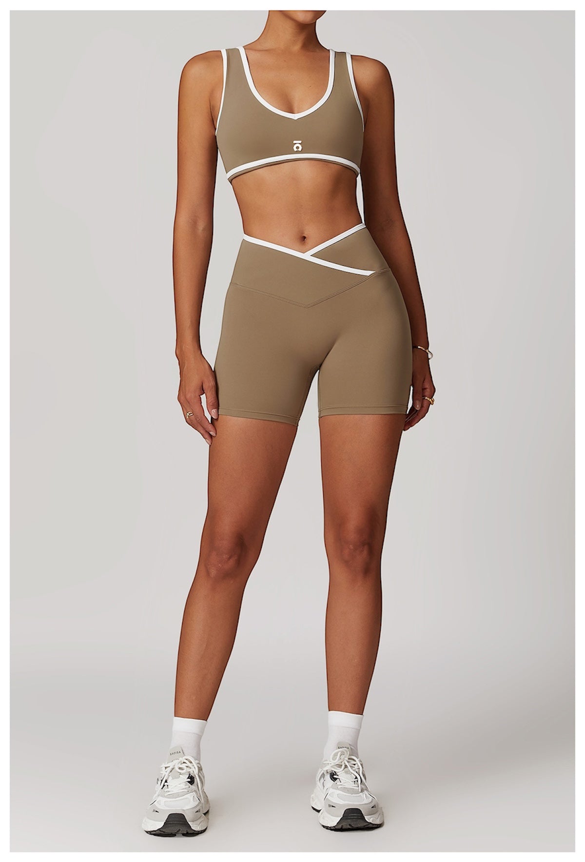 Conjunto Ōlli Active Luna - Beige (Top & Short)